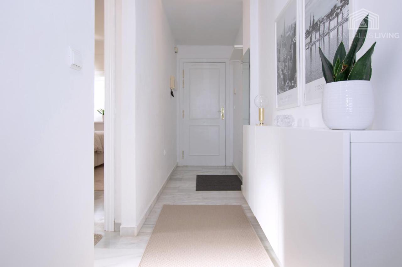 Scandinavian Style Apartment With Amazing Sea Views And South West Facing Sunny Terrace In Miraflores Walking Distance To The Beach! Málaga Esterno foto