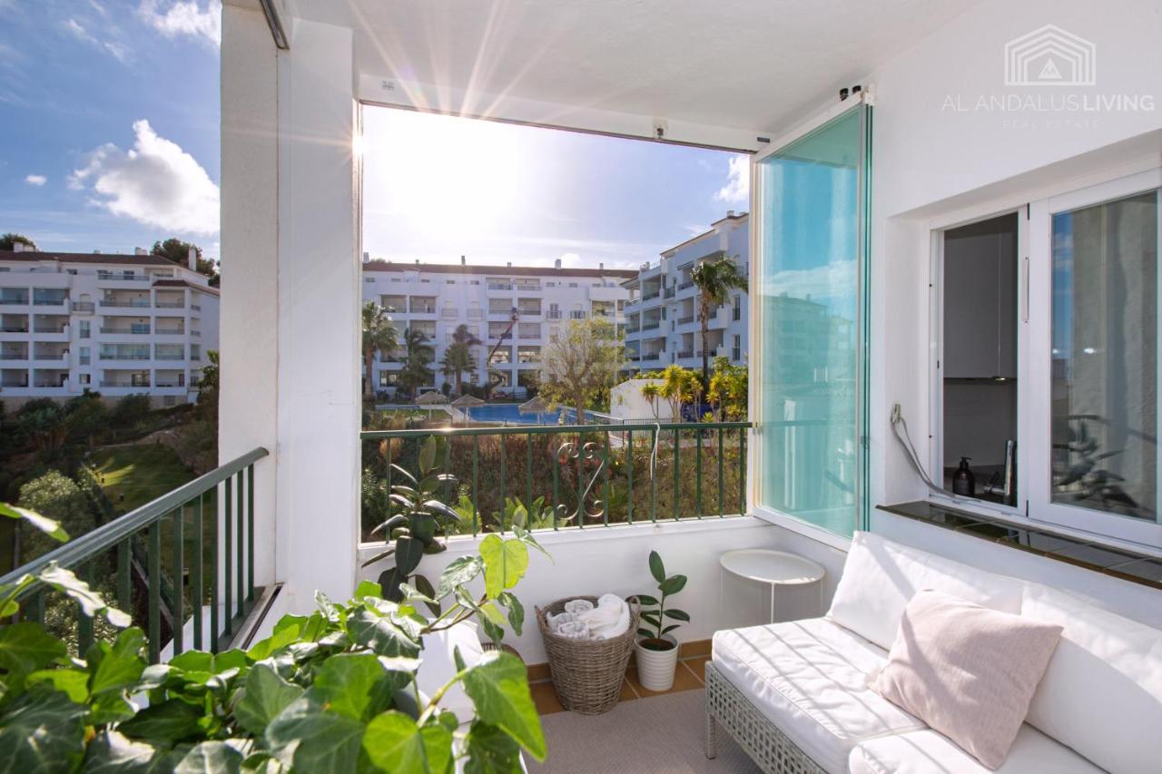 Scandinavian Style Apartment With Amazing Sea Views And South West Facing Sunny Terrace In Miraflores Walking Distance To The Beach! Málaga Esterno foto