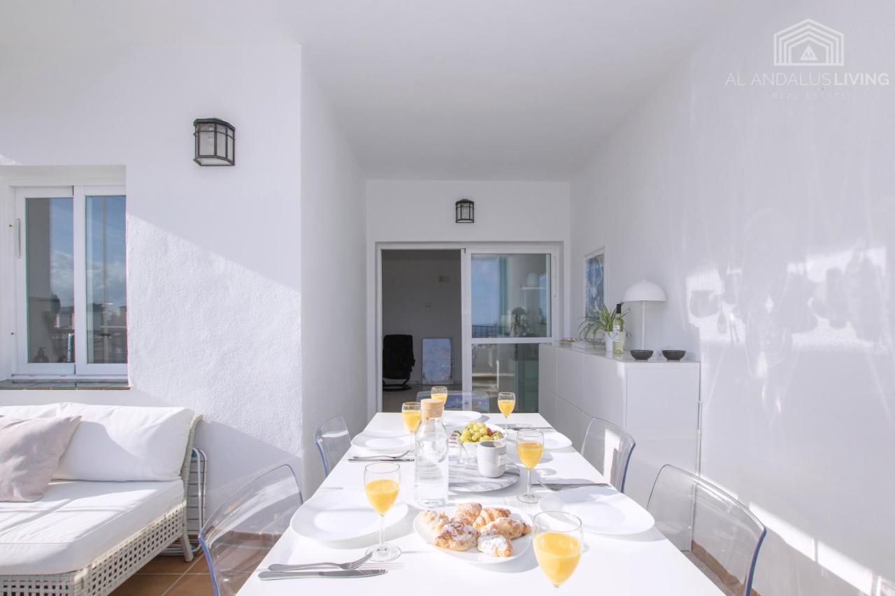 Scandinavian Style Apartment With Amazing Sea Views And South West Facing Sunny Terrace In Miraflores Walking Distance To The Beach! Málaga Esterno foto
