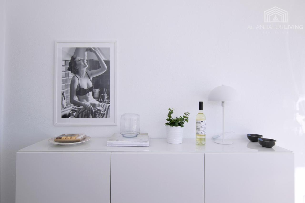 Scandinavian Style Apartment With Amazing Sea Views And South West Facing Sunny Terrace In Miraflores Walking Distance To The Beach! Málaga Esterno foto